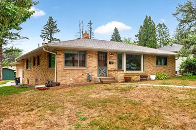 781 Iowa Avenue E, Saint Paul, MN 55106 - Photo 1