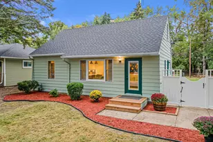 1645 Rose Pl, Roseville, MN 55113 - Photo 31