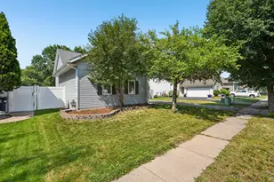 905 Walnut St, Farmington, MN 55024 - Photo 25