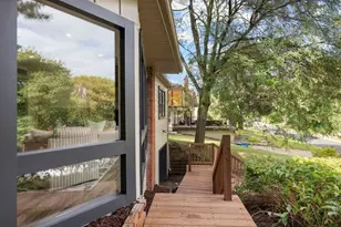 3115 Kyle Ave N, Golden Valley, MN 55422 - Photo 5