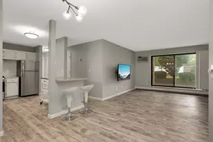 3914 Foss Rd, Saint Paul, MN 55421 - Photo 9