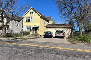 657 Plum St, Saint Paul, MN 55106 - Photo 1