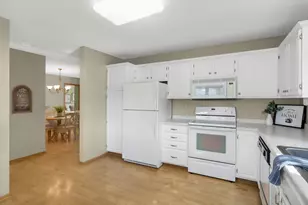 3253 Riverwood Dr, Hastings, MN 55033 - Photo 9