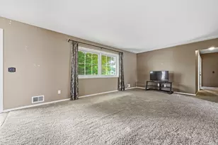15955 Swallow St NW, Andover, MN 55304 - Photo 9