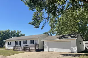 273 E Morgan St, Tracy, MN 56175 - Photo 1