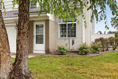 1916 Glenfield Court #8, Eagan, MN 55122 - Photo 5