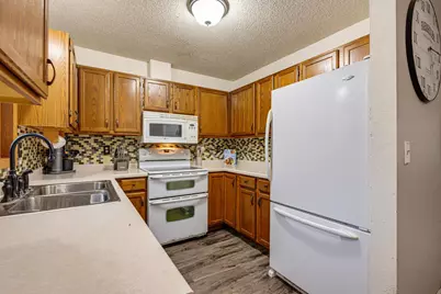 512 Abby Lane, Glencoe, MN 55336 - Photo 9