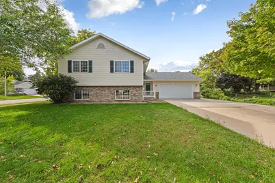 507 43rd Avenue NW, Rochester, MN 55901 - Photo 1