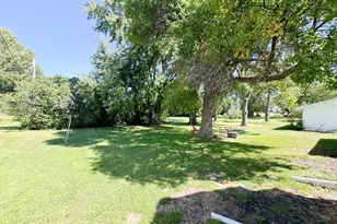 207 E Duroe St, Jeffers, MN 56145 - Photo 31