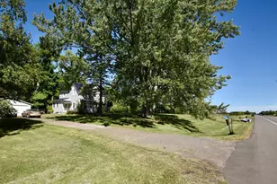 2425 421st Ave NE, Braham, MN 55006 - Photo 5