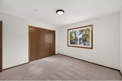 7401 James Avenue N, Brooklyn Park, MN 55444 - Photo 25