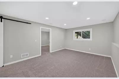 7401 James Avenue N, Brooklyn Park, MN 55444 - Photo 31