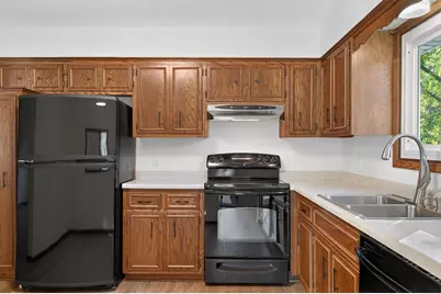 7401 James Avenue N, Brooklyn Park, MN 55444 - Photo 15