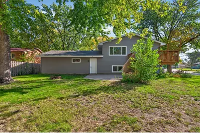7401 James Avenue N, Brooklyn Park, MN 55444 - Photo 45