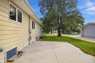 308 SE Oak St, Brownsdale, MN 55918 - Photo 39
