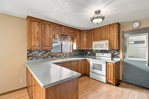 308 SE Oak St, Brownsdale, MN 55918 - Photo 7