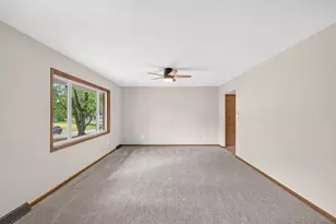 18212 Ginavale Ln, Eden Prairie, MN 55346 - Photo 11
