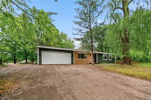 18212 Ginavale Ln, Eden Prairie, MN 55346 - Photo 1
