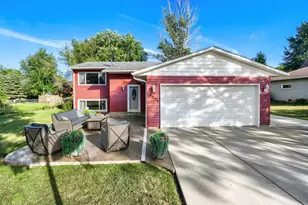 6078 Kalland Dr NE, Albertville, MN 55301 - Photo 1