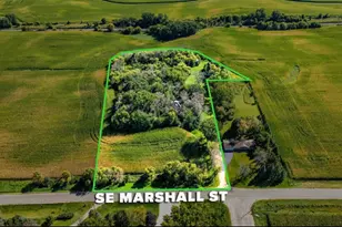 2404 SE Marshall St, Albert Lea, MN 56007 - Photo 1