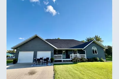 1012 6th Street SE, Roseau, MN 56751 - Photo 1