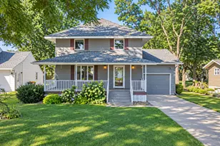 165 W 5th St N, Cottonwood, MN 56229 - Photo 1