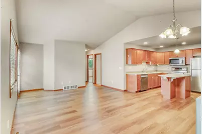 1107 37th Ave S, Moorhead, MN 56560 - Photo 9