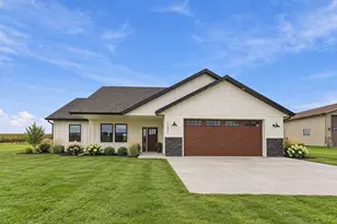 10653 Marty View Cir, Kimball, MN 55353 - Photo 3