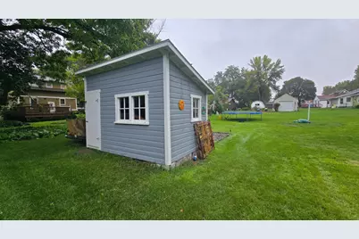 233 N 1st Avenue E, Truman, MN 56088 - Photo 3