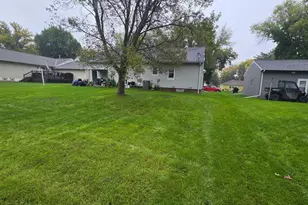233 N 1st Ave E, Truman, MN 56088 - Photo 37