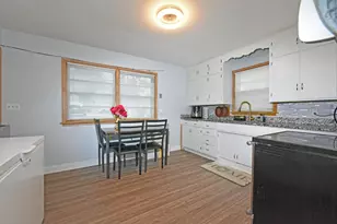 729 Rose Ave E, Saint Paul, MN 55106 - Photo 7
