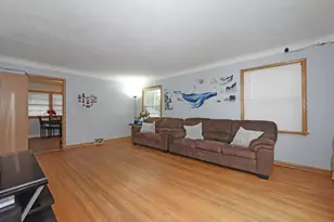 729 Rose Ave E, Saint Paul, MN 55106 - Photo 3