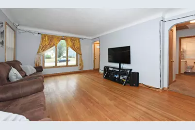 729 Rose Avenue E, Saint Paul, MN 55106 - Photo 5