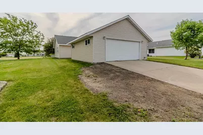 719 22nd Street S, Montevideo, MN 56265 - Photo 15