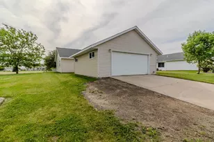 719 22nd St S, Montevideo, MN 56265 - Photo 15