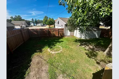 708 S Hiawatha Avenue, Pipestone, MN 56164 - Photo 17