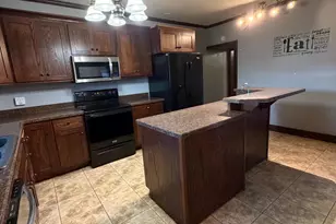 708 S Hiawatha Ave, Pipestone, MN 56164 - Photo 5