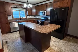 708 S Hiawatha Ave, Pipestone, MN 56164 - Photo 3