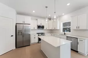 7971 Upper 41st St N, Oakdale, MN 55128 - Photo 3