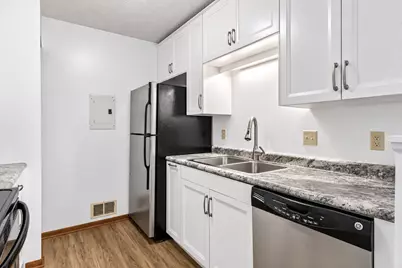 1728 Pleasant Street #E, Lauderdale, MN 55113 - Photo 9