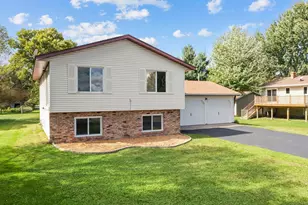 630 3rd Ave NE, Milaca, MN 56353 - Photo 9