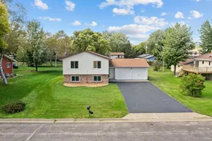 630 3rd Ave NE, Milaca, MN 56353 - Photo 7