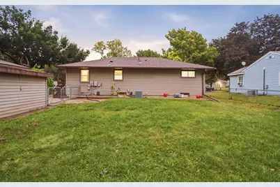 1020 Becker Avenue SE, Willmar, MN 56201 - Photo 21