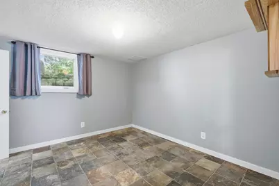 1805 Oakview Lane N, Plymouth, MN 55441 - Photo 15