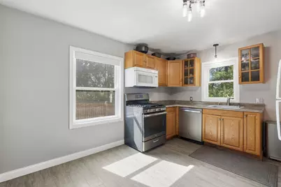 1805 Oakview Lane N, Plymouth, MN 55441 - Photo 7