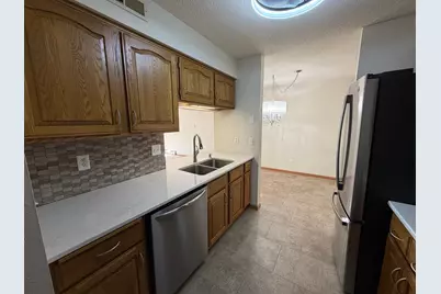 1801 Becker Avenue SE #306, Willmar, MN 56201 - Photo 5