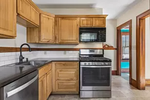 1960 Ivy Ave E, Saint Paul, MN 55119 - Photo 9