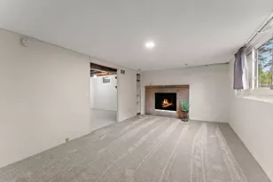 2624 Bittersweet Ln, Maplewood, MN 55109 - Photo 23