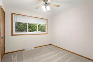 2624 Bittersweet Ln, Maplewood, MN 55109 - Photo 19