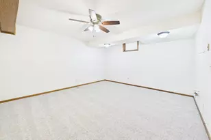 2253 Charles Street N, North Saint Paul, MN 55109 - Photo 11